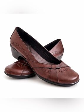CLARKS Brown Leather Comfort Wedge Heel Pumps | Size 7M